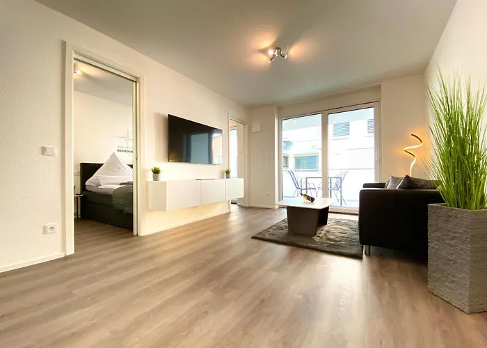 Apartment Auszeit Apartment: Lakeside Retreat With Balcony & Parking